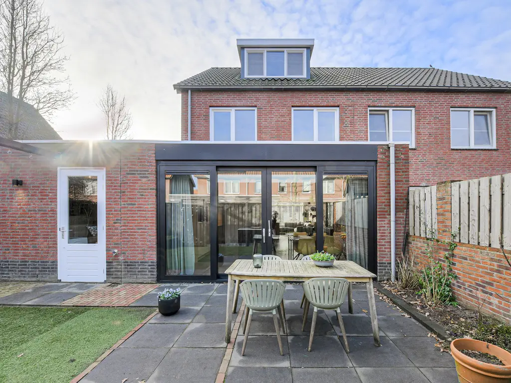 Rijksweg 179B, DORST