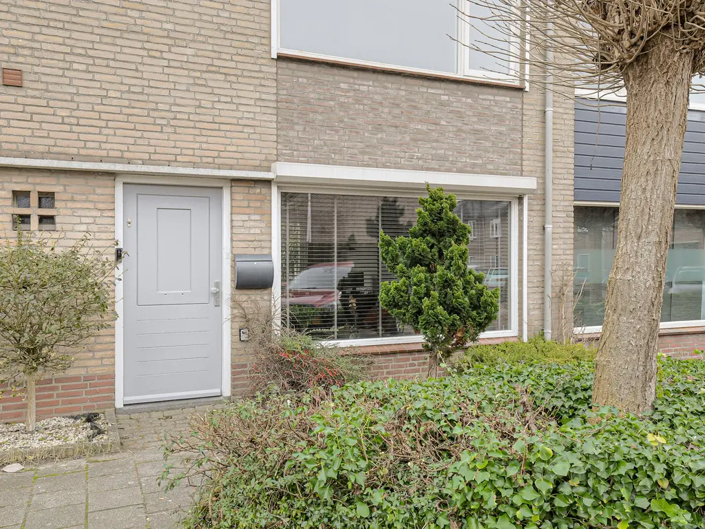 Schansweg 15, GEERTRUIDENBERG