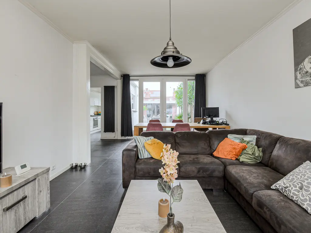 Schansweg 15, GEERTRUIDENBERG