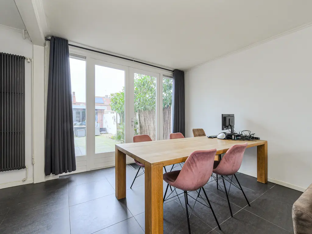 Schansweg 15, GEERTRUIDENBERG