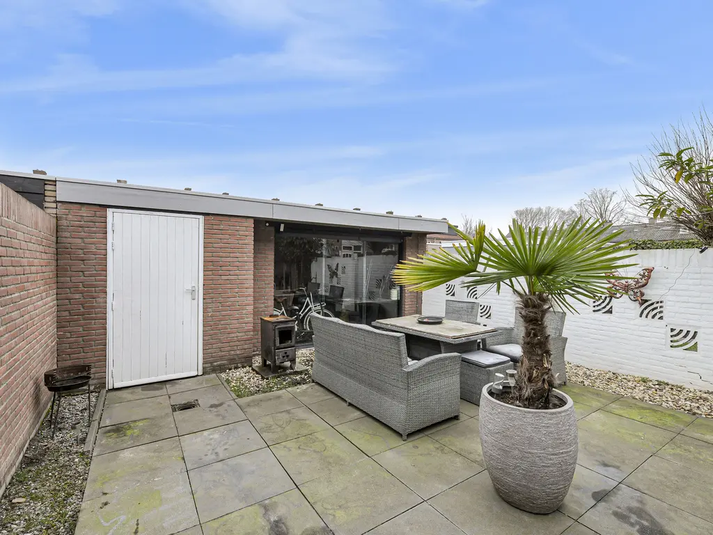 Schansweg 15, GEERTRUIDENBERG