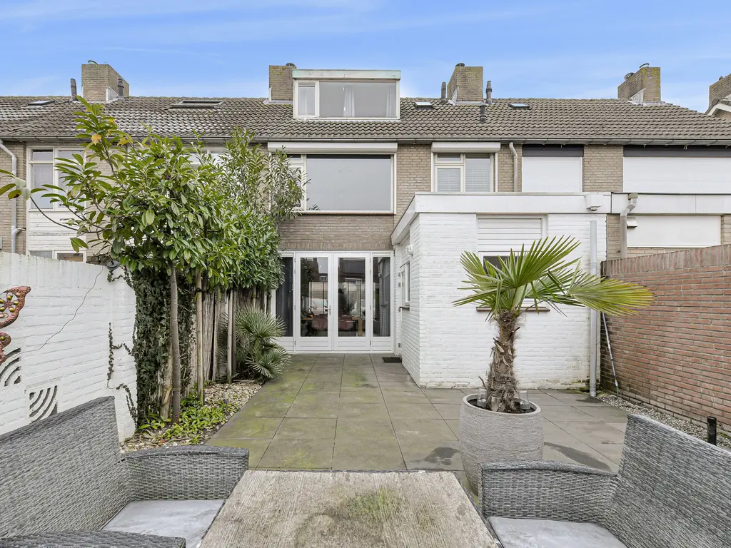 Schansweg 15, GEERTRUIDENBERG