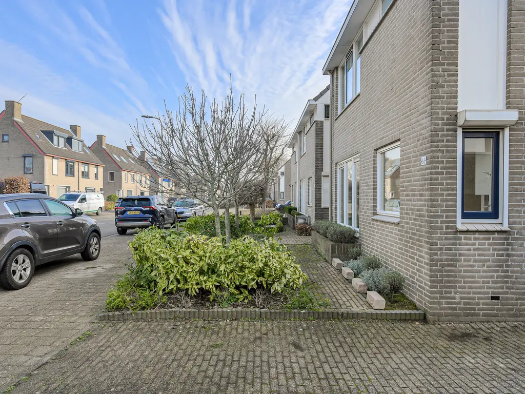 Overkroetenlaan 66, BREDA