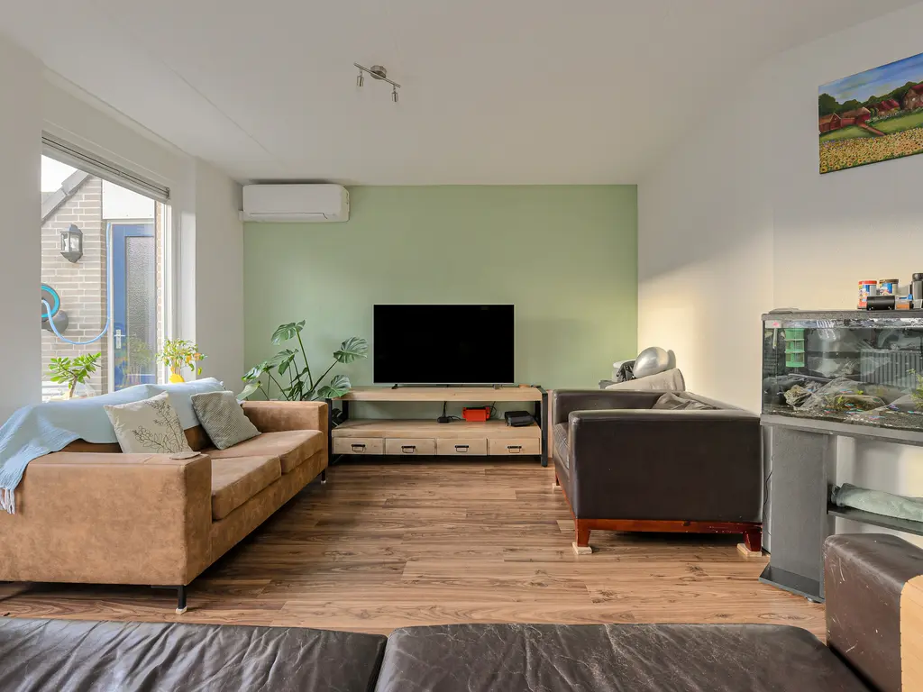 Overkroetenlaan 66, BREDA