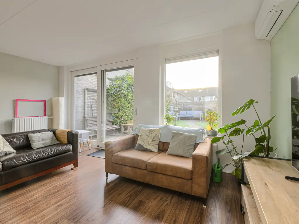 Overkroetenlaan 66, BREDA