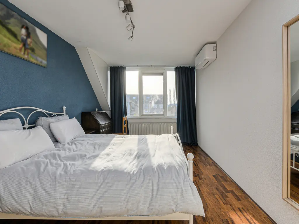 Overkroetenlaan 66, BREDA