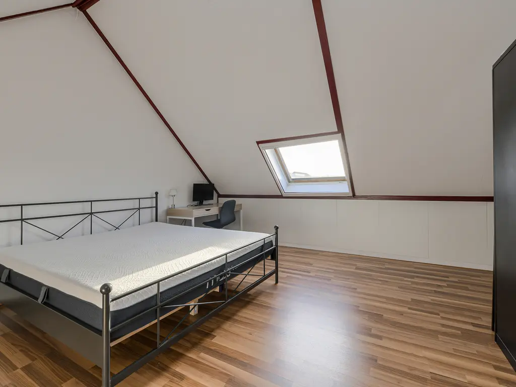 Overkroetenlaan 66, BREDA