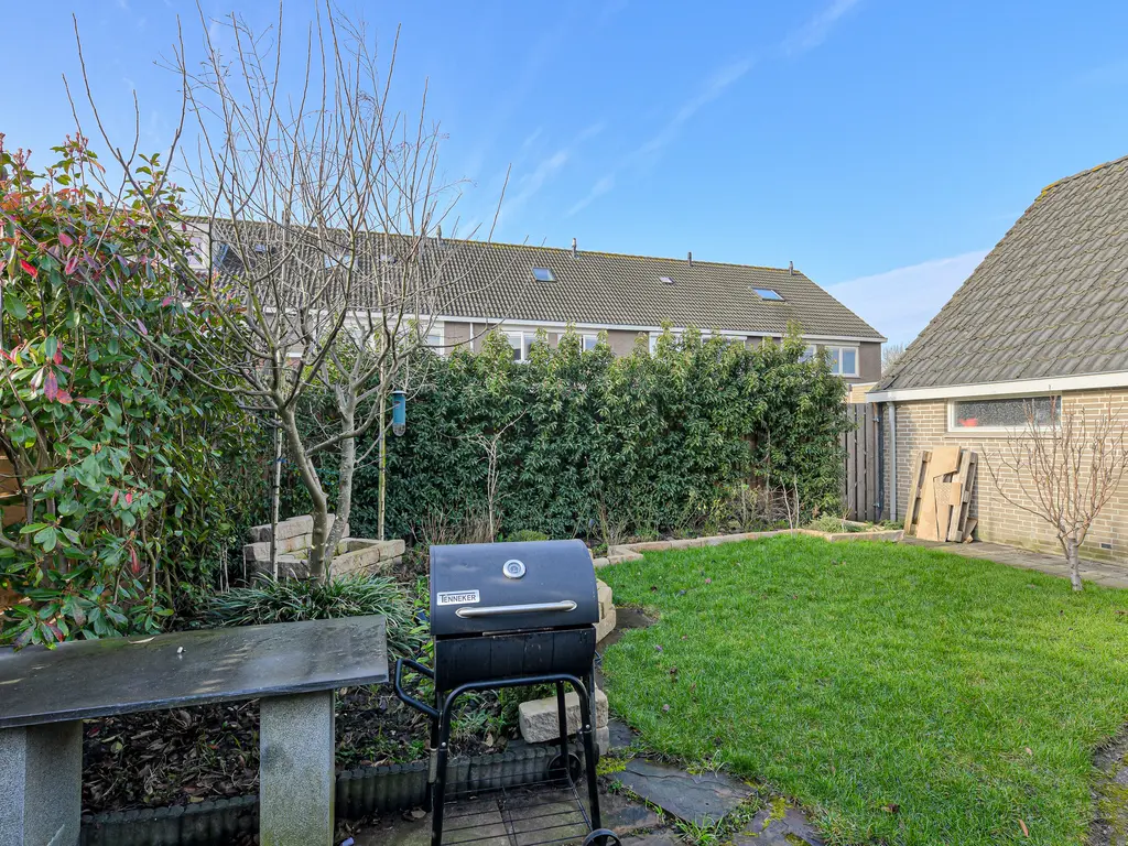 Overkroetenlaan 66, BREDA