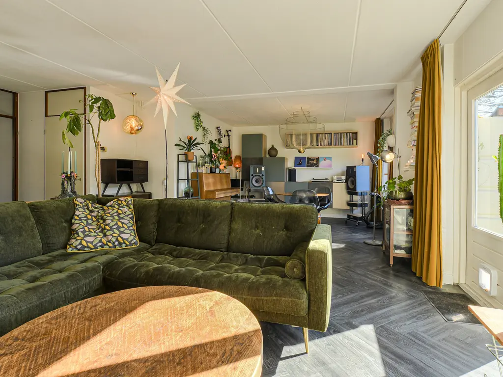 Bertelsberg 136, BREDA