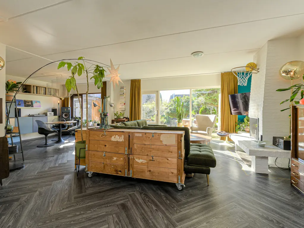 Bertelsberg 136, BREDA