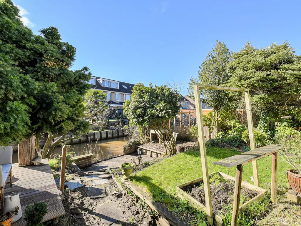 Bertelsberg 136, BREDA