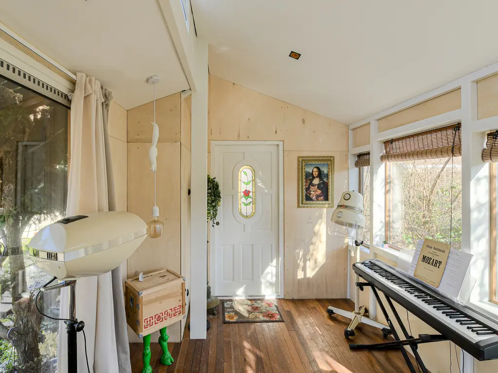 Bertelsberg 136, BREDA