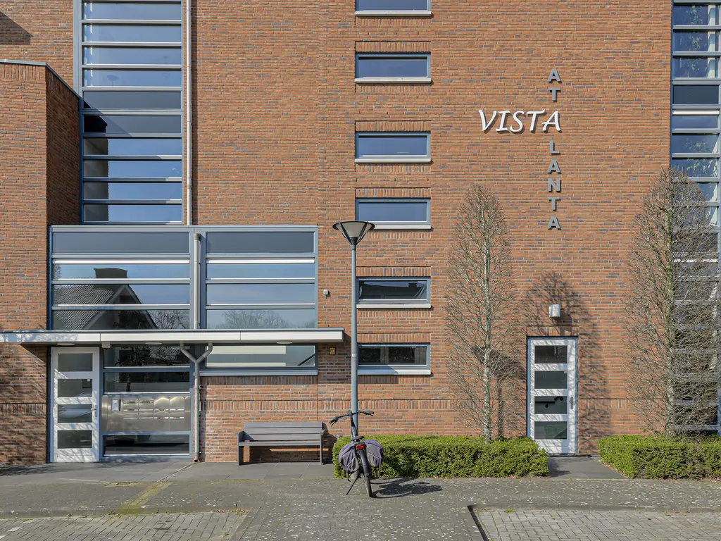 Atalantahof 49, Oosterhout