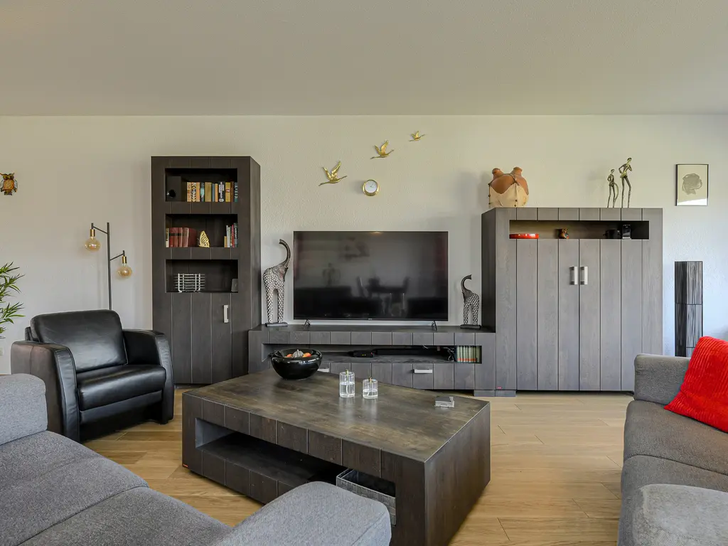 Atalantahof 49, Oosterhout