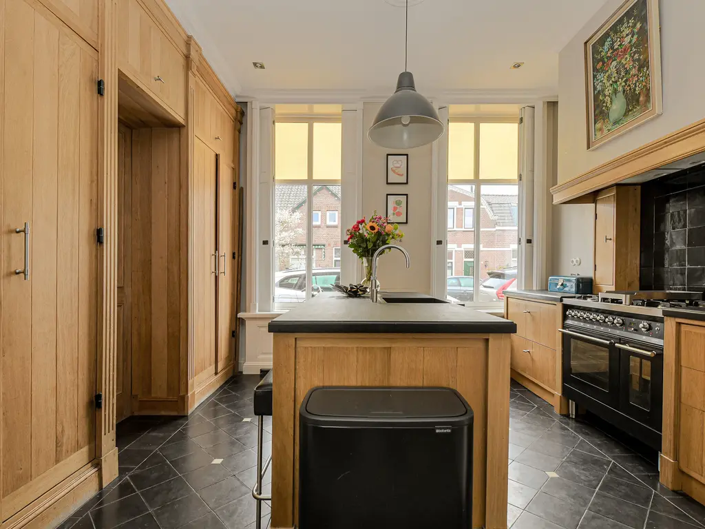 Ploegstraat 27, Breda