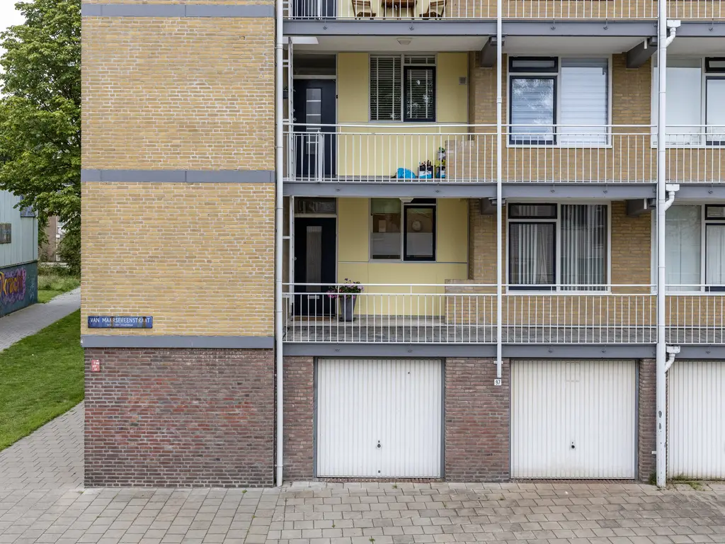 Van Maarseveenstraat 15, Tilburg