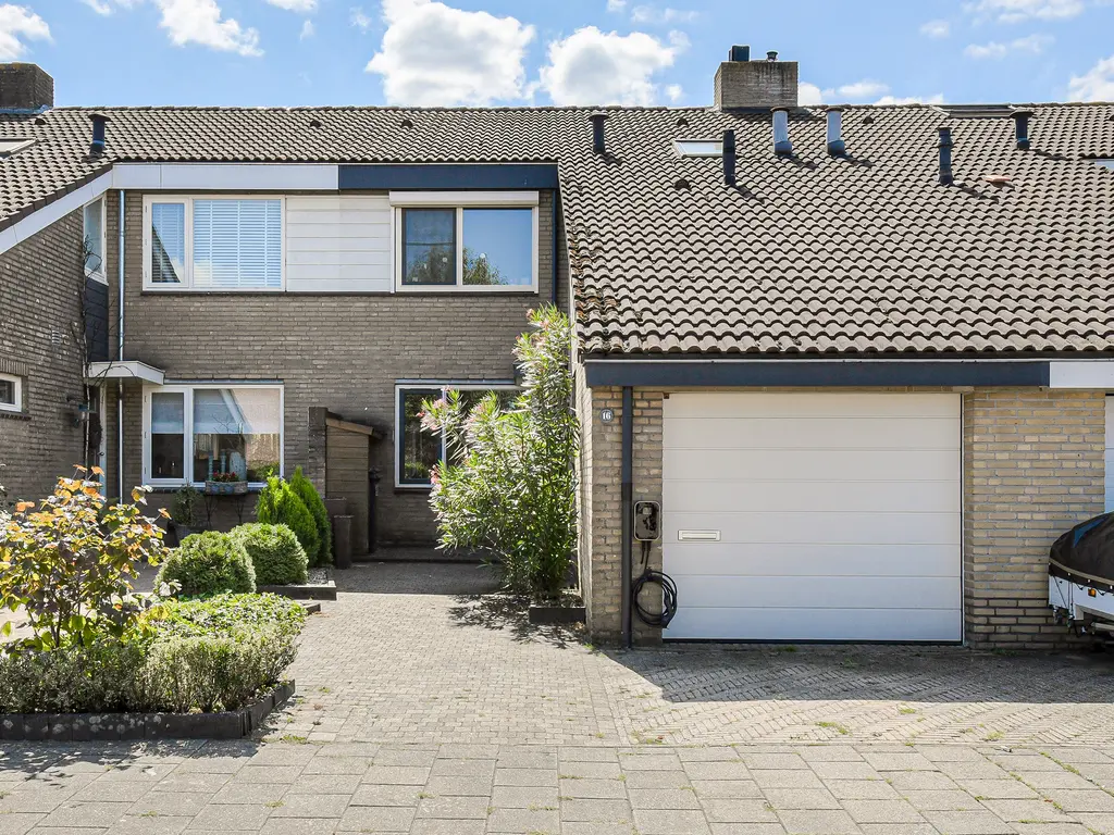 Orion 16, Oosterhout