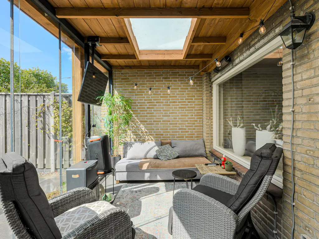 Orion 16, Oosterhout