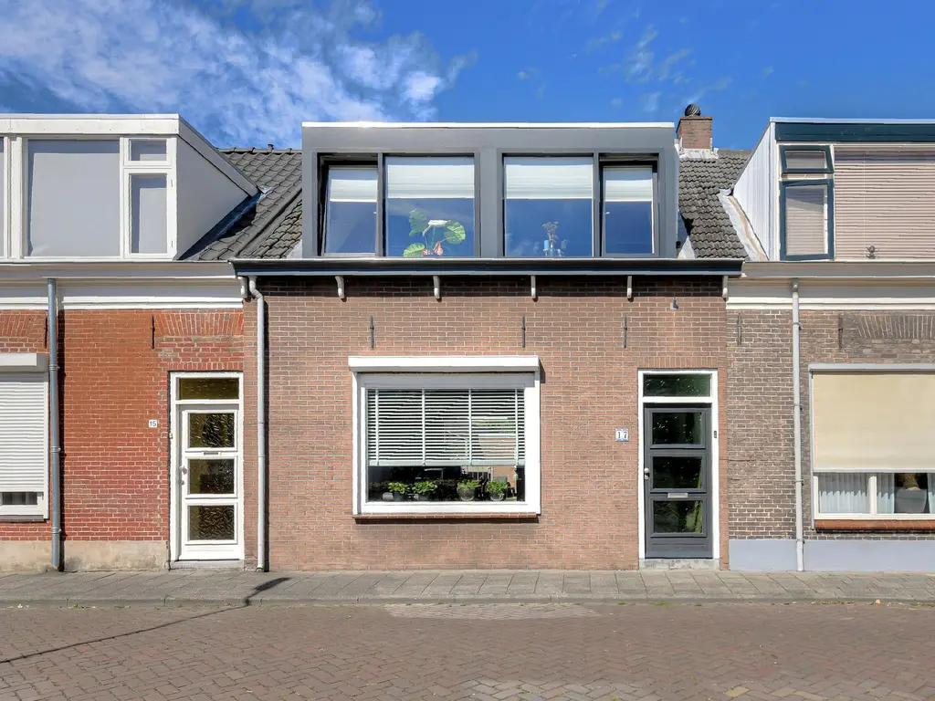 Donkerstraat 17, OOSTERHOUT