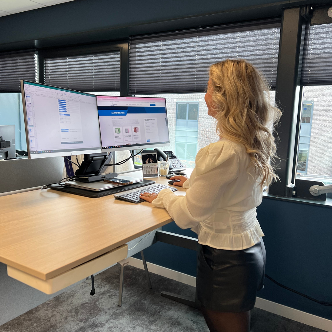 Sit-stand desks