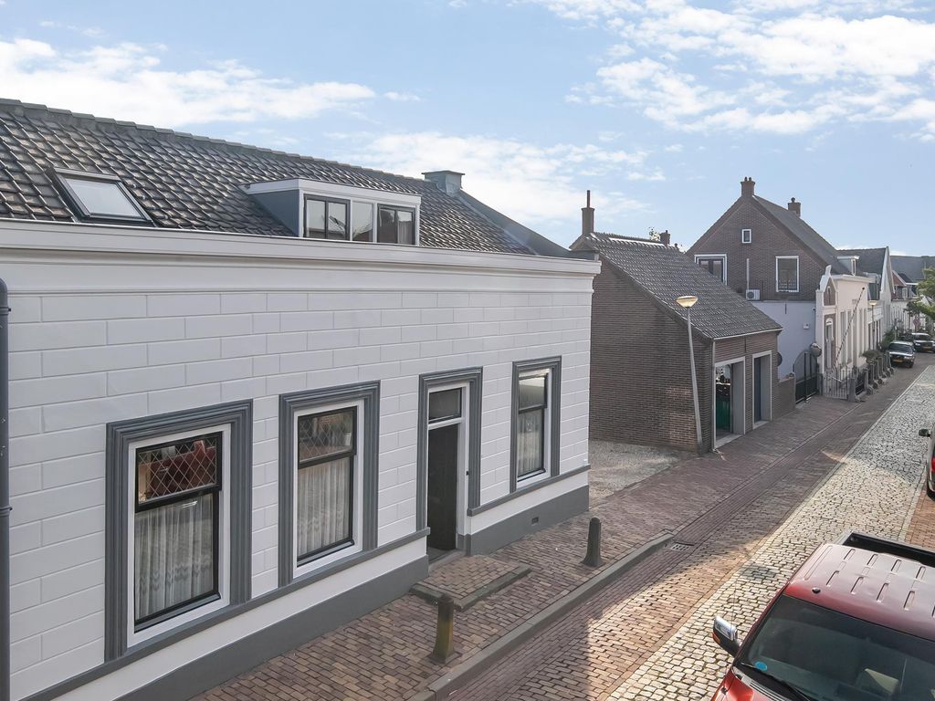 Tolstraat 8, GEERVLIET