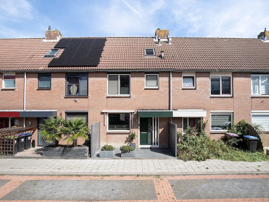 Schaduwgras 26, SPIJKENISSE