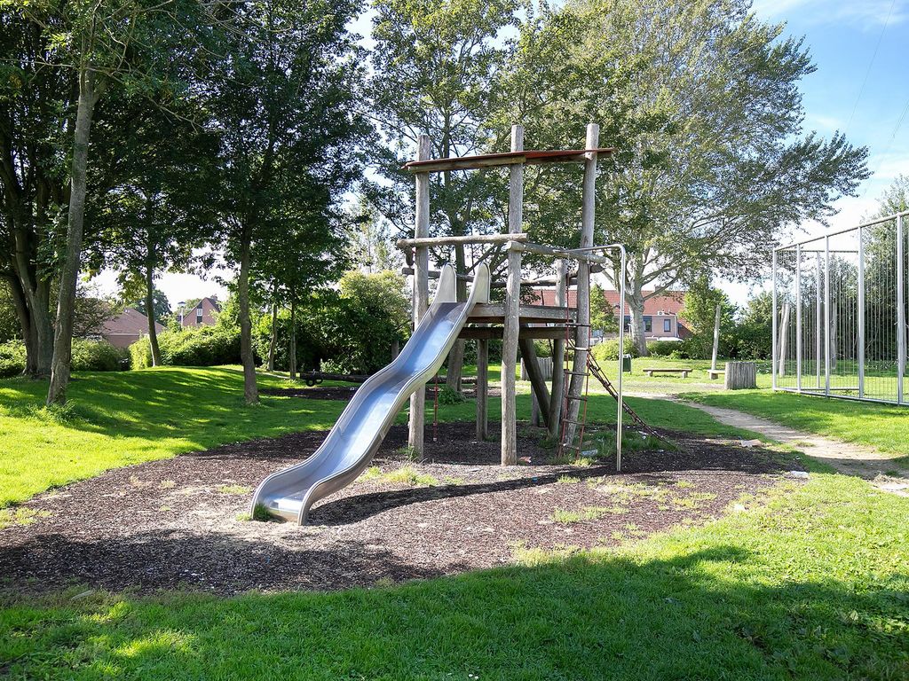 Schaduwgras 26, SPIJKENISSE