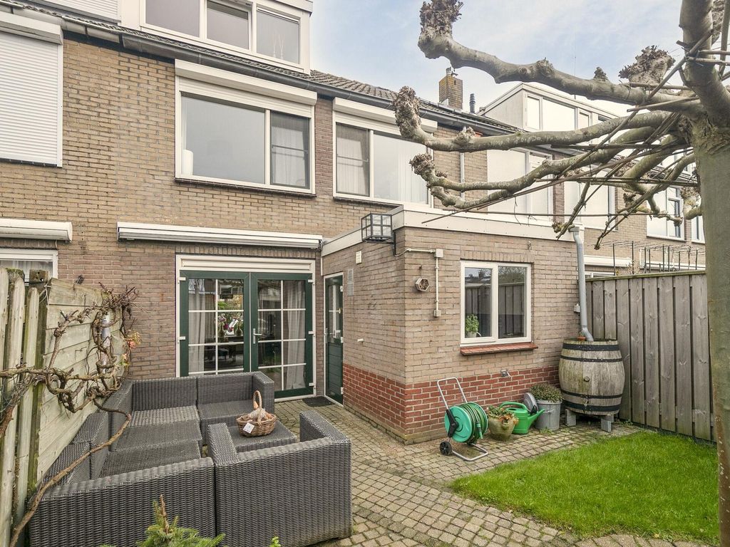 Beatrixstraat 6, OUDENHOORN