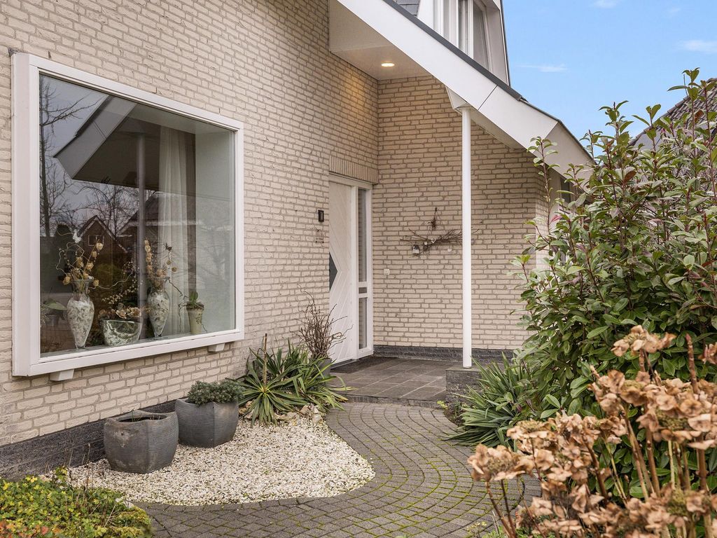 Lijnzaadstraat 1, ZUIDLAND