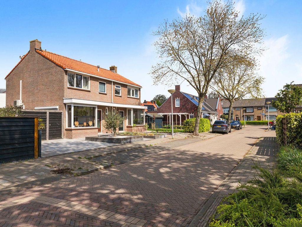 Mr P J Oudweg 4, ZUIDLAND