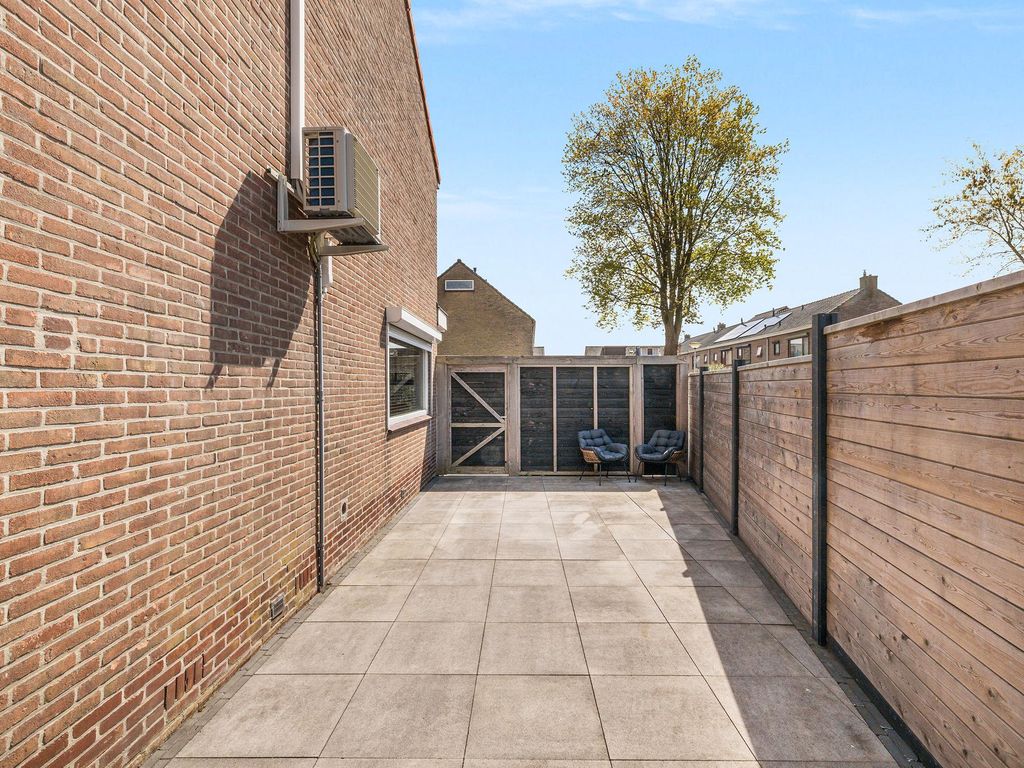 Mr P J Oudweg 4, ZUIDLAND