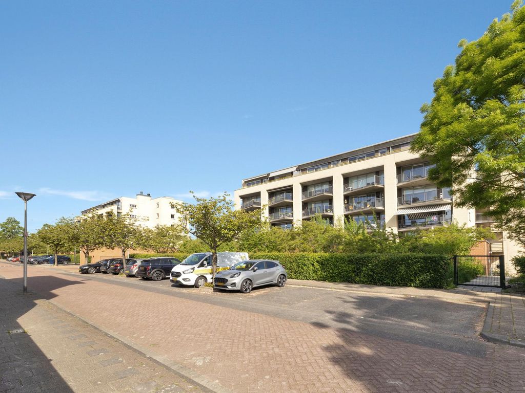Etudestraat 47, HELLEVOETSLUIS