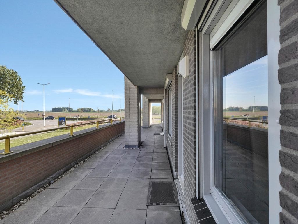 Etudestraat 47, HELLEVOETSLUIS