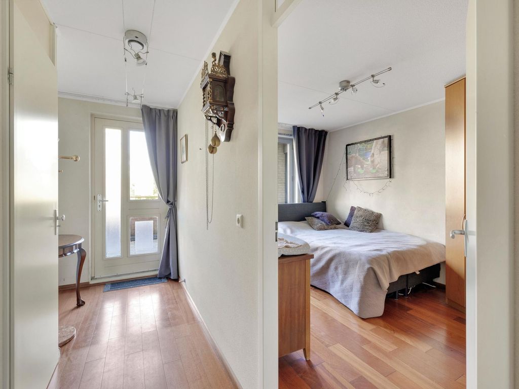 Etudestraat 47, HELLEVOETSLUIS