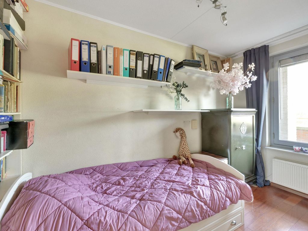 Etudestraat 47, HELLEVOETSLUIS