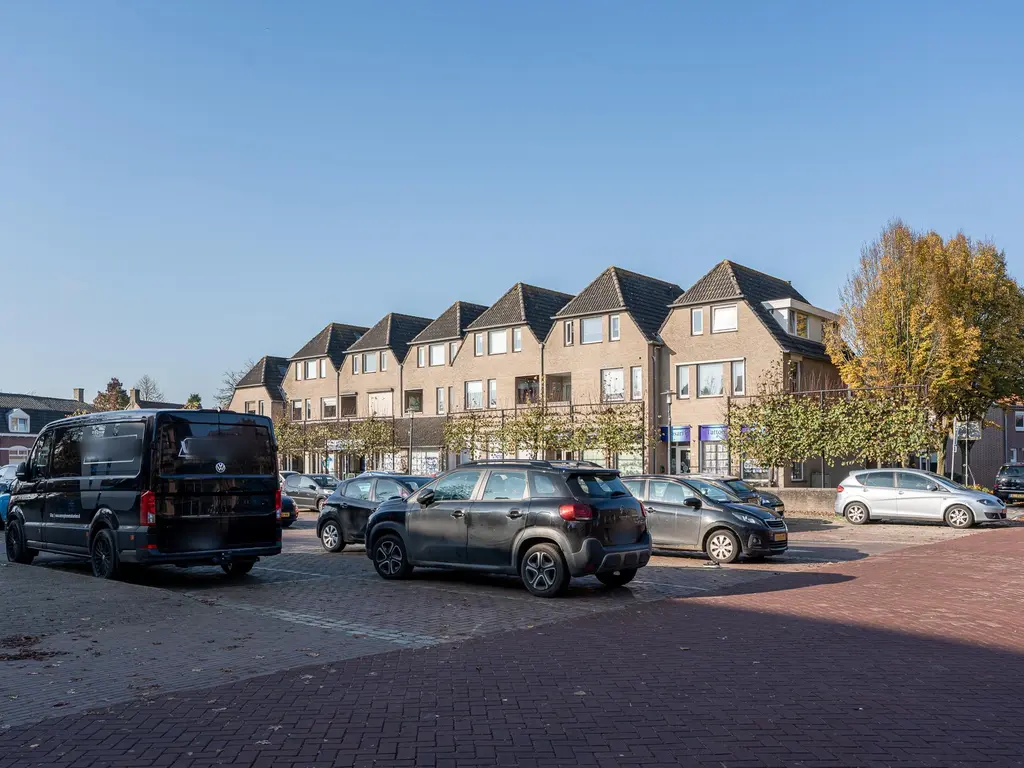 Steenakkerplein 18, GILZE