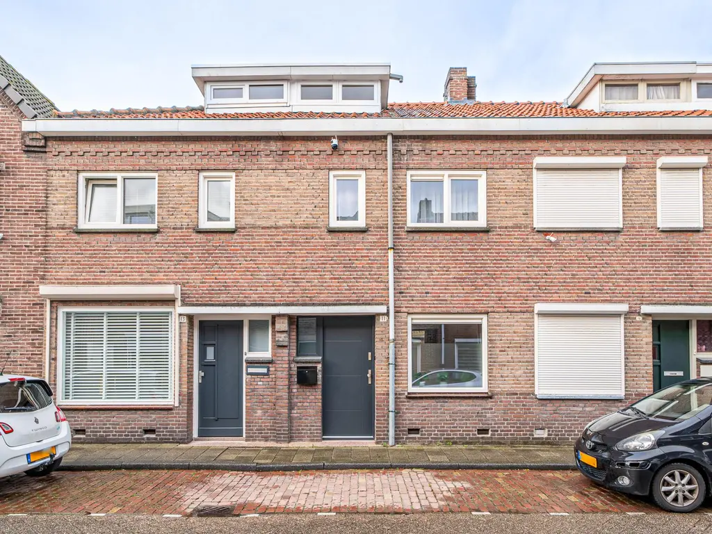 Van Alkemadestraat 11, TILBURG