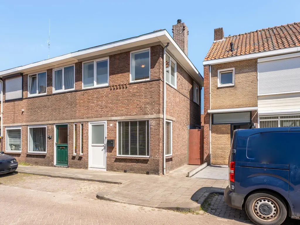 Bloemfonteinstraat 22, TILBURG