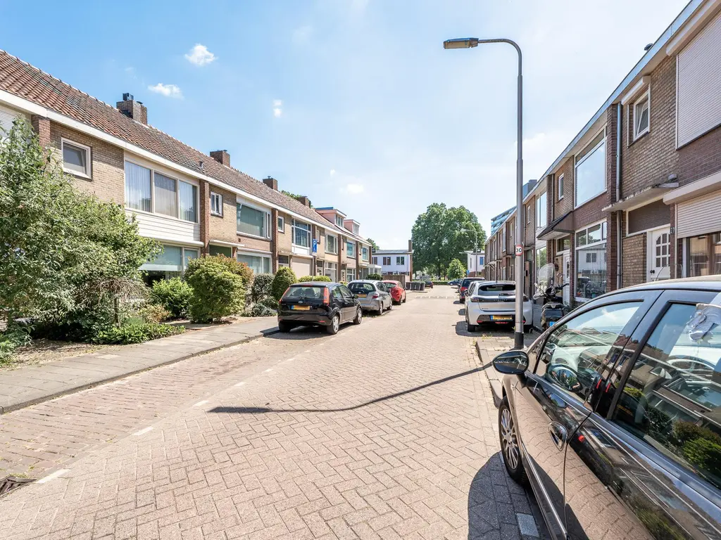 Bloemfonteinstraat 22, TILBURG
