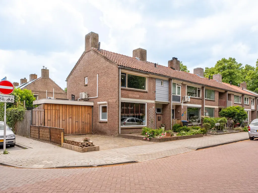 Albertus Magnusstraat 64, TILBURG