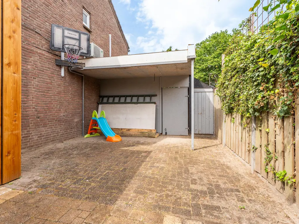 Albertus Magnusstraat 64, TILBURG