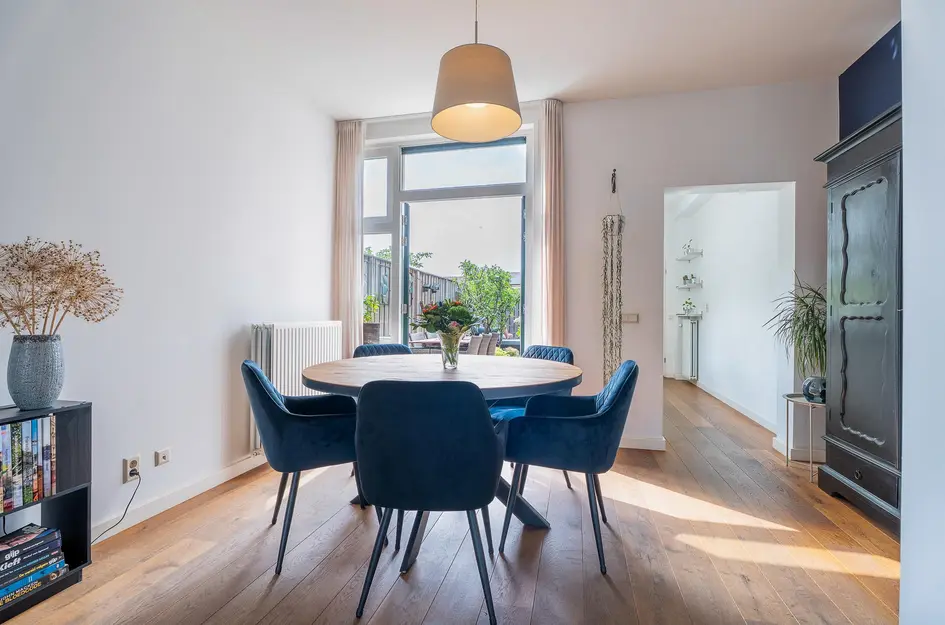 Veestraat 91