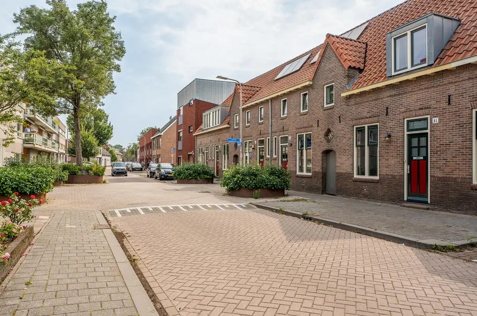 Veestraat 91