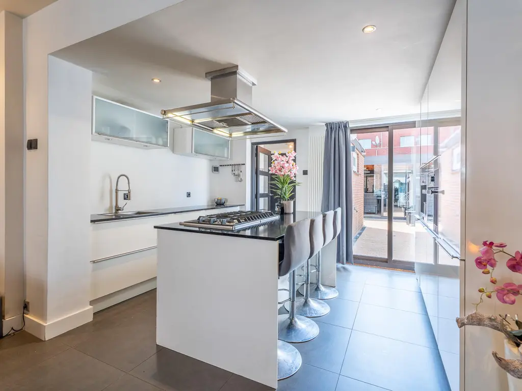 Outshoornstraat 61, TILBURG