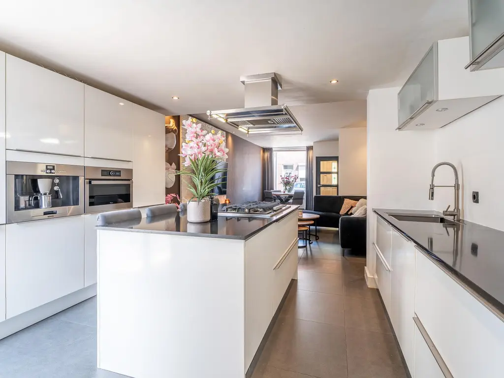 Outshoornstraat 61, TILBURG