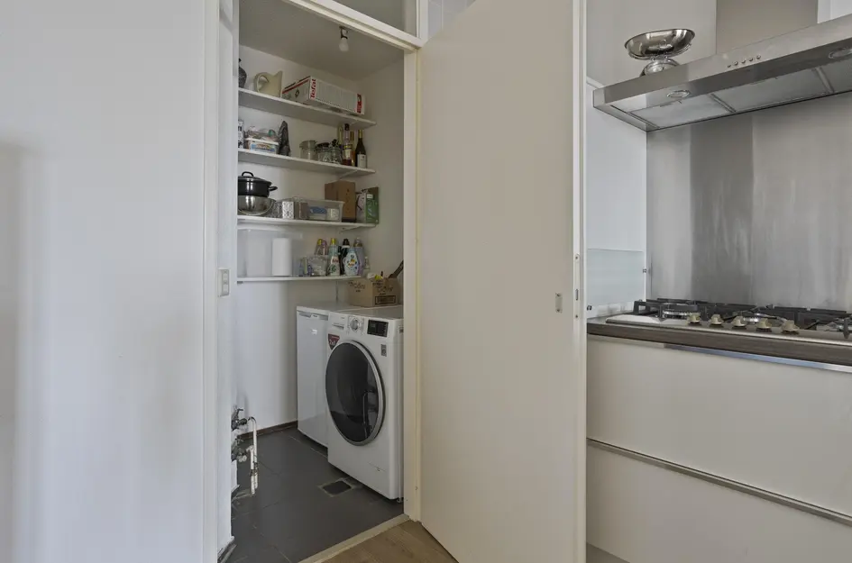 Anna Paulownahof 215