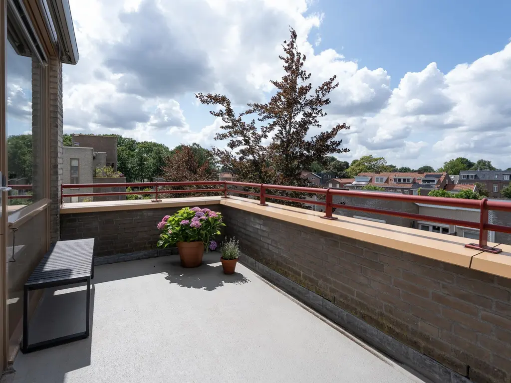 Ter Hoogestraat 52, BREDA