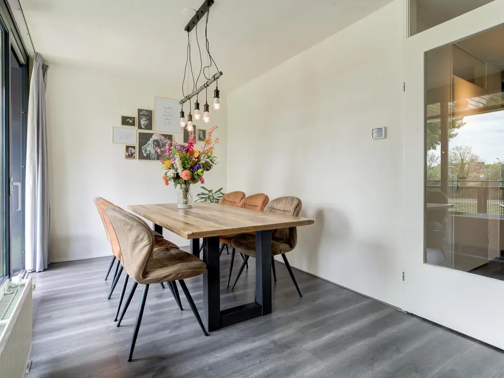 Waterviolier 30, BREDA