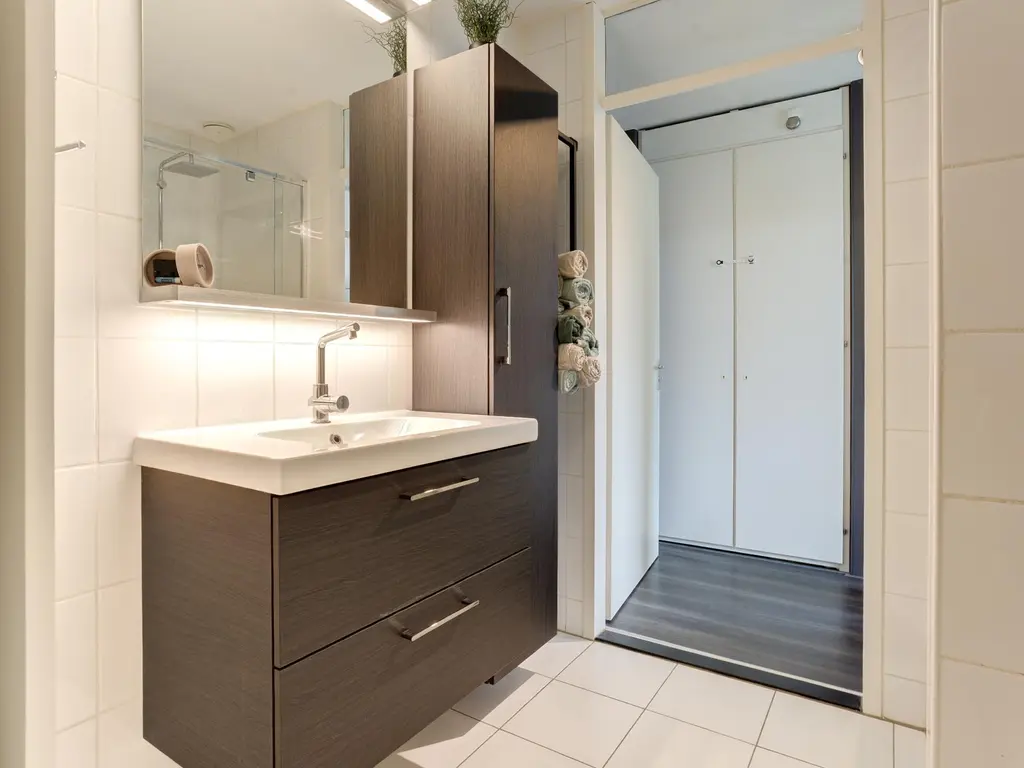 Waterviolier 30, BREDA