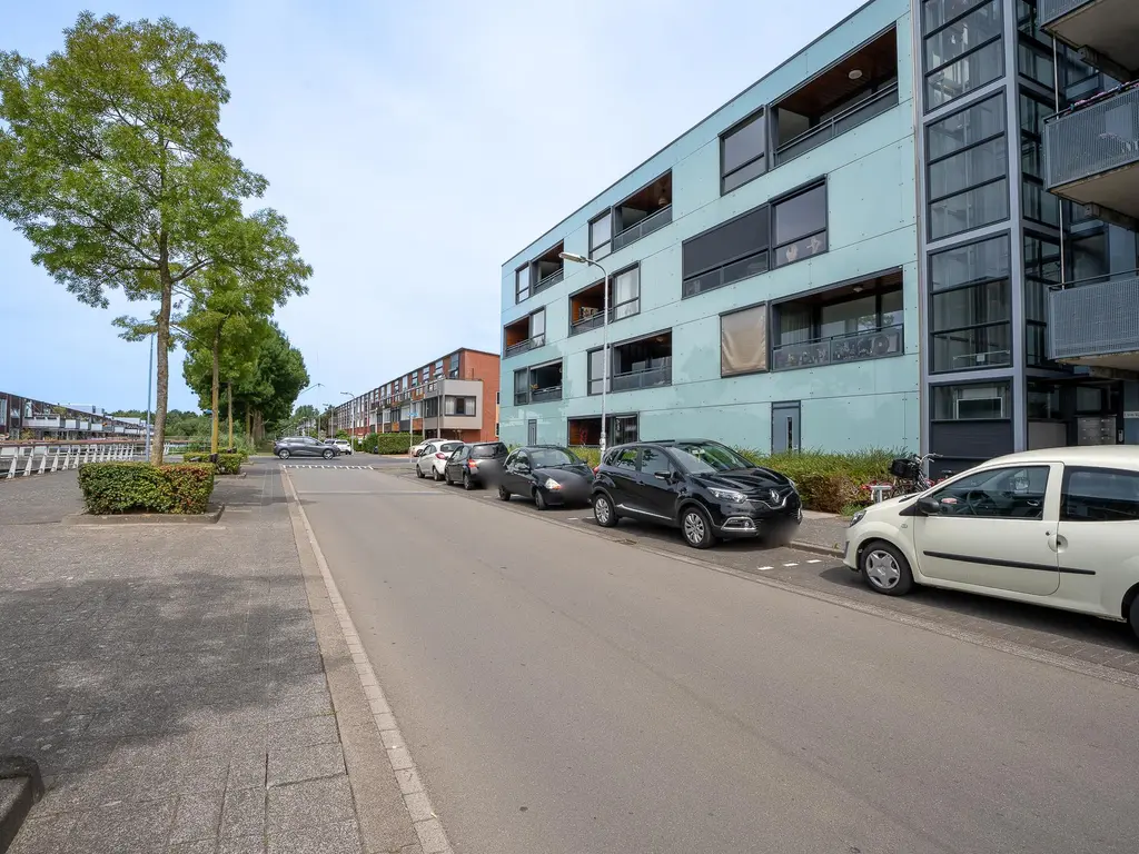 Waterviolier 30, BREDA
